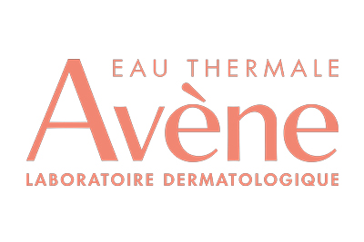 Das Bild zeigt das Logo von Avène, einer Hautpflegemarke. Der Text „Eau Thermale Avène Laboratoire Dermatologique“ ist in einem gedämpften Lachsrosa geschrieben. „Avène“ steht prominent in der Mitte, der restliche Text darüber und darunter ist in kleinerer Schrift.