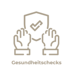 Ein Symbol mit erhobenen Händen auf beiden Seiten eines Schildes, in dem sich ein Häkchen befindet. Unter dem Symbol steht das Wort „Gesundheitschecks“, was auf Deutsch „Gesundheitschecks“ bedeutet. Das minimalistische Design ist beige auf schwarzem Hintergrund und steht für die City Apotheke Neu-Isenburg.